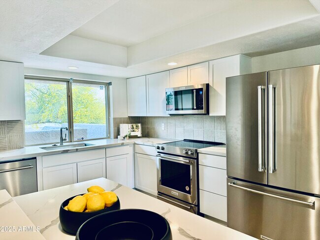 7232 N Vía Camello Del Norte in Scottsdale, AZ - Building Photo - Building Photo