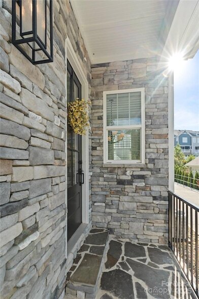 805 Naples Dr in Davidson, NC - Building Photo - Building Photo