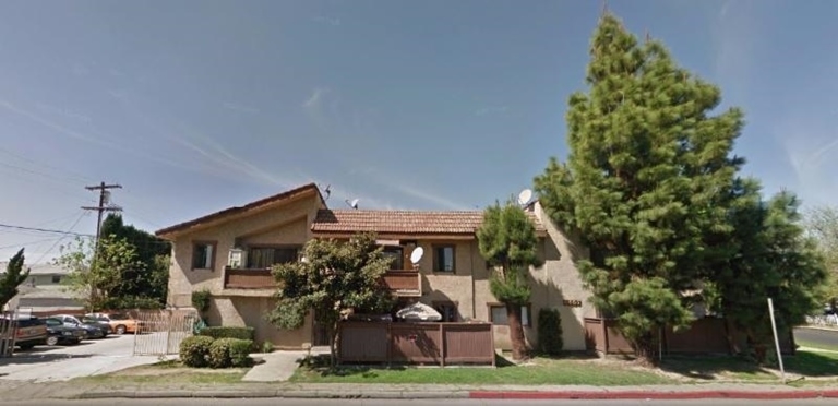 6457 Hazeltine Ave in Van Nuys, CA - Building Photo