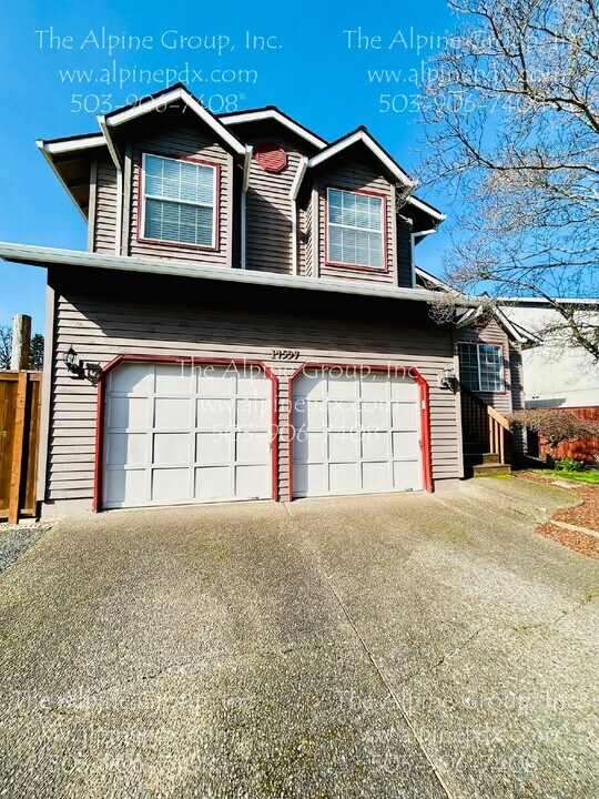 14597 SW 81st Ave in Tigard, OR - Building Photo