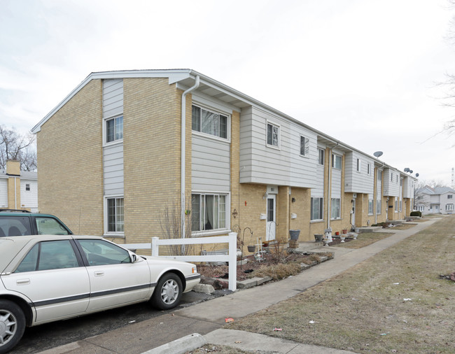 937-951 York Rd in Elmhurst, IL - Foto de edificio - Building Photo