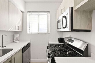 7340 Harding Ave in Miami Beach, FL - Building Photo - Building Photo