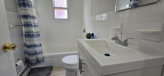 131 Madison Ave, Unit 1 in Arlington, MA - Building Photo