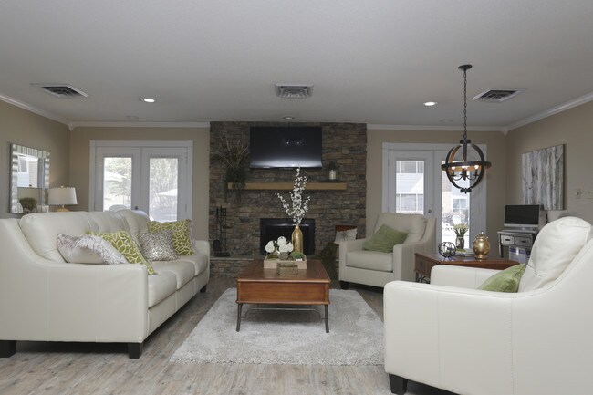 Hunters Glen in Central, SC - Building Photo - Building Photo