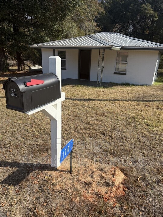 110 Moore St in Cusseta, GA - Building Photo