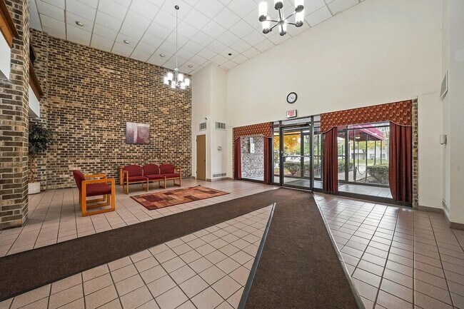 1463 Mercury Dr in Schaumburg, IL - Building Photo - Building Photo