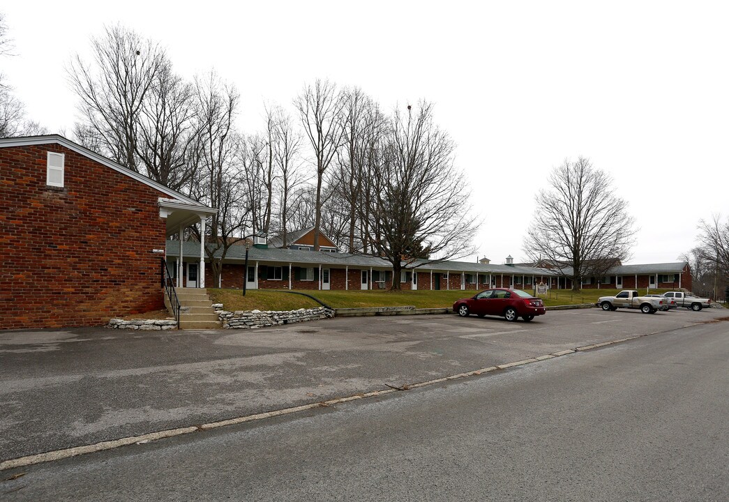 Walnut Hills House in Zionsville, IN - Foto de edificio