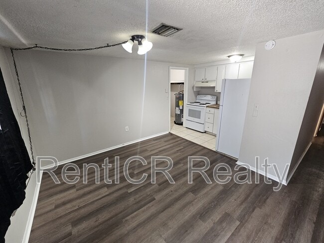 2988 Green Acres Ave in Largo, FL - Building Photo - Building Photo