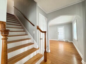 738 E Meyer Blvd in Kansas City, MO - Building Photo - Building Photo