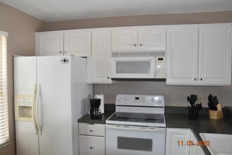 2504 Woodgate Blvd in Orlando, FL - Building Photo - Building Photo