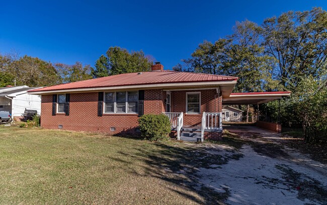 804 N Madison Ave in Goldsboro, NC - Building Photo - Building Photo