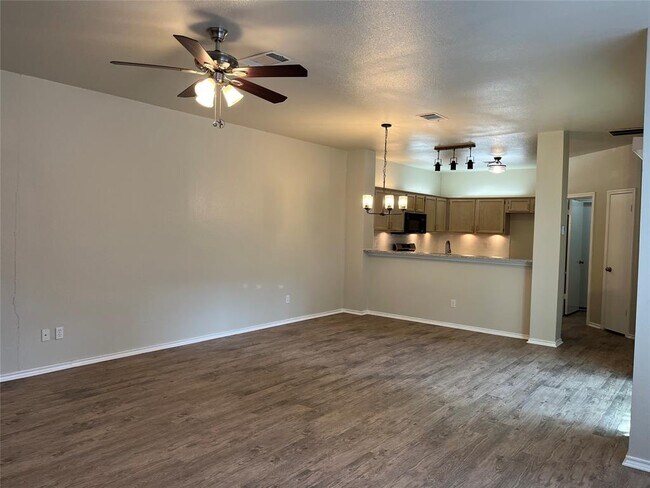 813 Black Locust Drive West in Pflugerville, TX - Building Photo - Building Photo