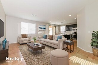 6354 Point Isabel Way in Las Vegas, NV - Building Photo - Building Photo