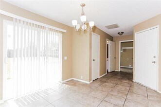 6734 Ambercrest Dr in Arlington, TX - Building Photo - Building Photo