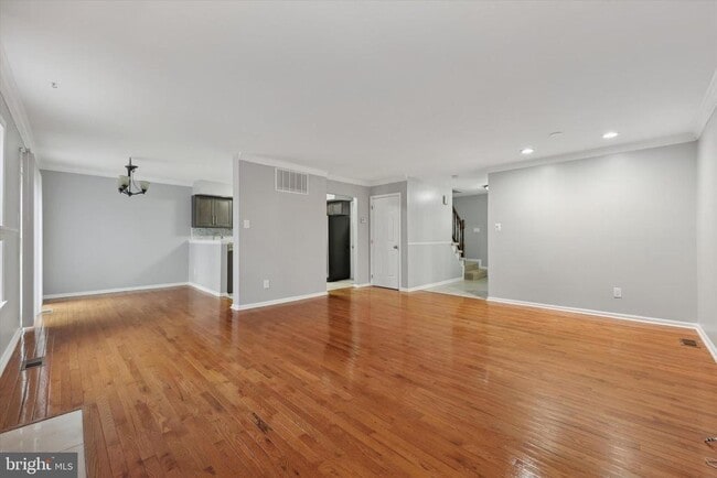 property at 306 Manor Ln