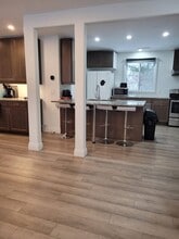 Room for rent in Belleville, ON - Building Photo - Building Photo