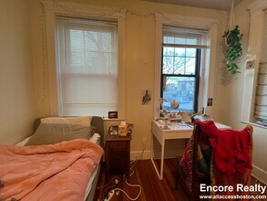 1412 Commonwealth Ave in Boston, MA - Building Photo - Building Photo