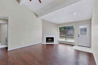310 E Amberway Ln in Garland, TX - Building Photo - Building Photo