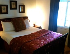 41387 Lahontan Dr in Big Bear Lake, CA - Foto de edificio - Building Photo