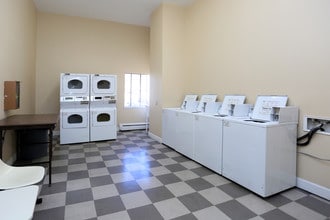 Airlan Arms in Colorado Springs, CO - Building Photo - Interior Photo