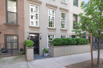 530 E 87th St in New York, NY - Building Photo - Building Photo