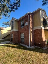 8635 Mallard Reserve Dr, Unit 101 in Tampa, FL - Building Photo