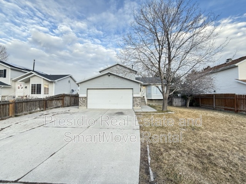 6075 S 4840 W in Kearns, UT - Building Photo