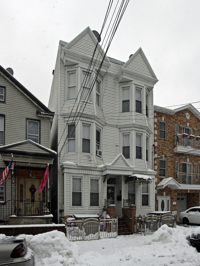 217 Congress St in Jersey City, NJ - Building Photo - Building Photo