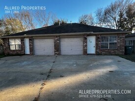 1673 Evalyn Cir in Fayetteville, AR - Building Photo
