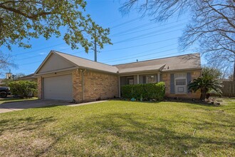 3002 Old Fort Rd in Sugar Land, TX - Building Photo - Building Photo