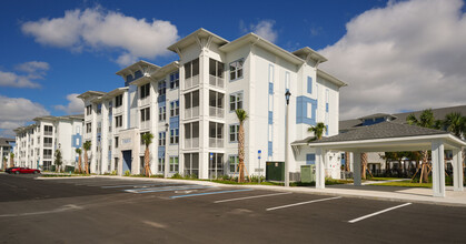 Atlantica Daytona in Daytona Beach, FL - Foto de edificio - Building Photo