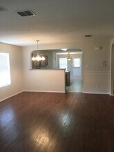 27022 Rustic Cabin in San Antonio, TX - Building Photo - Building Photo