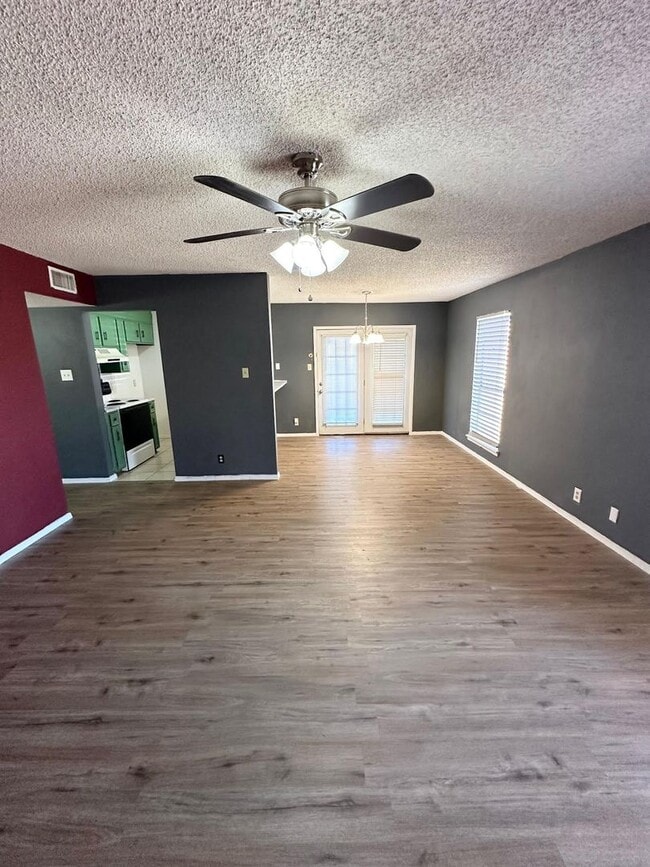 4808 Country Club Dr in Midland, TX - Building Photo - Building Photo