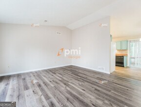 667 Rae Dr SW in Lawrenceville, GA - Building Photo - Building Photo