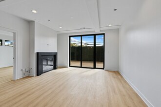 1801 W Grand Ave in Chicago, IL - Building Photo - Building Photo