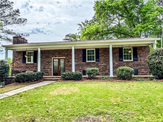 1300 N Coleman Rd in Roswell, GA - Building Photo - Building Photo