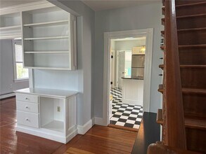 67 Hall Ave in Newport, RI - Building Photo - Building Photo