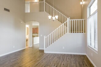 2531 W White Feather Ln in Phoenix, AZ - Foto de edificio - Building Photo