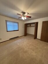 836 Macomber St in Chippewa Falls, WI - Foto de edificio - Building Photo