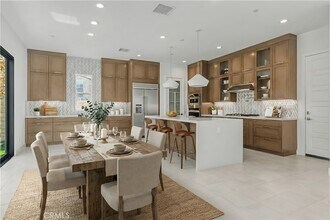 19292 Merryweather Dr in Santa Clarita, CA - Building Photo - Building Photo