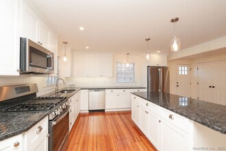 792 Farmington Ave in Farmington, CT - Building Photo - Building Photo