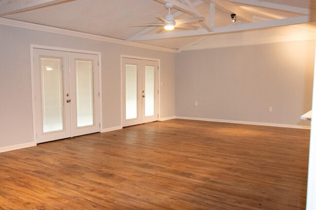 3306 Timberlane Cir, Unit GT4 in Orange, TX - Building Photo - Building Photo