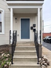 3 E Overlea Ave, Unit 2 in Baltimore, MD - Foto de edificio - Building Photo