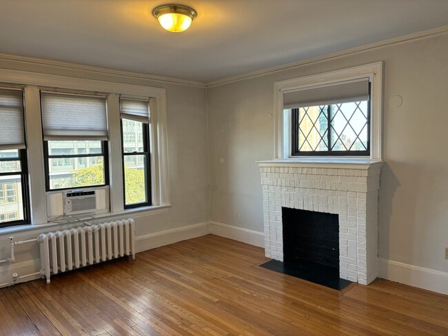842 Beacon St, Unit 3 in Boston, MA - Foto de edificio - Building Photo
