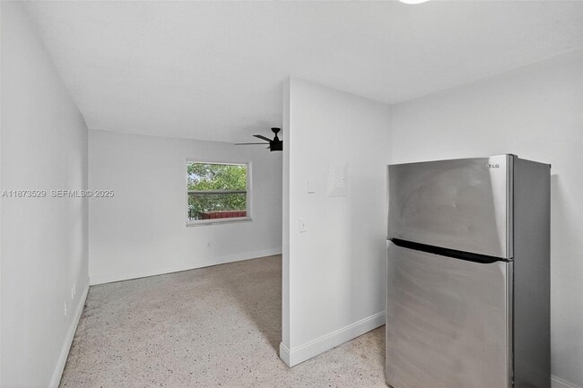 property at 458 SW 9th St