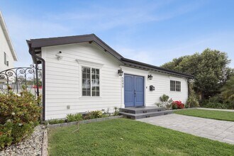 5040 Varna Ave in Sherman Oaks, CA - Building Photo - Building Photo