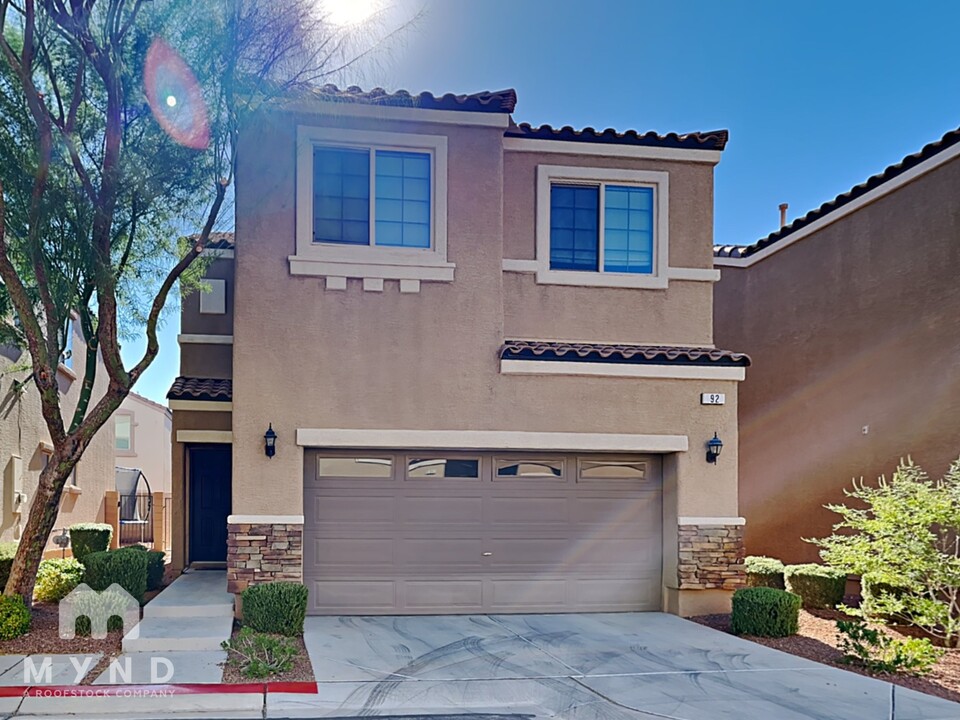 92 Sertata Ct in Henderson, NV - Building Photo