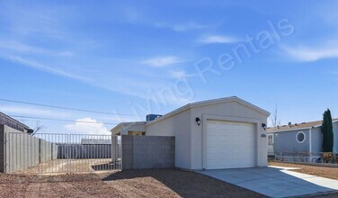 3906 John L Ave in Kingman, AZ - Building Photo - Building Photo