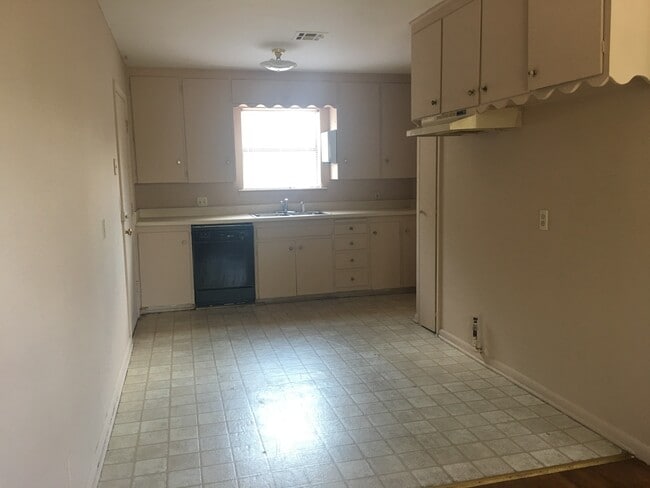 4711 N Garrison Ave in Tulsa, OK - Building Photo - Building Photo