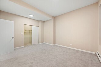 4929 S Vincennes Ave-Unit -4929-1F in Chicago, IL - Building Photo - Building Photo